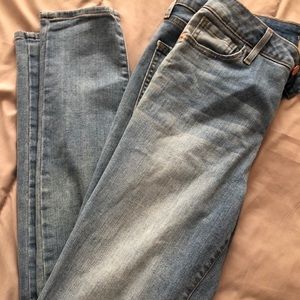Old navy rockstar high rise skinny jeans. Size 6